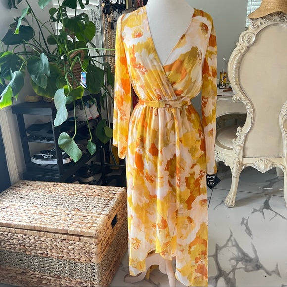 Dresses & Skirts - Yellow Floral Maxi Dress